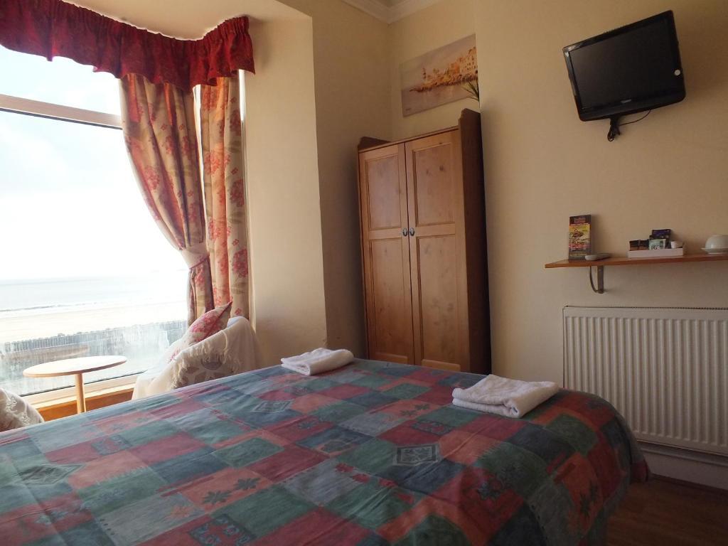 Leonardos Guest House Swansea Room photo