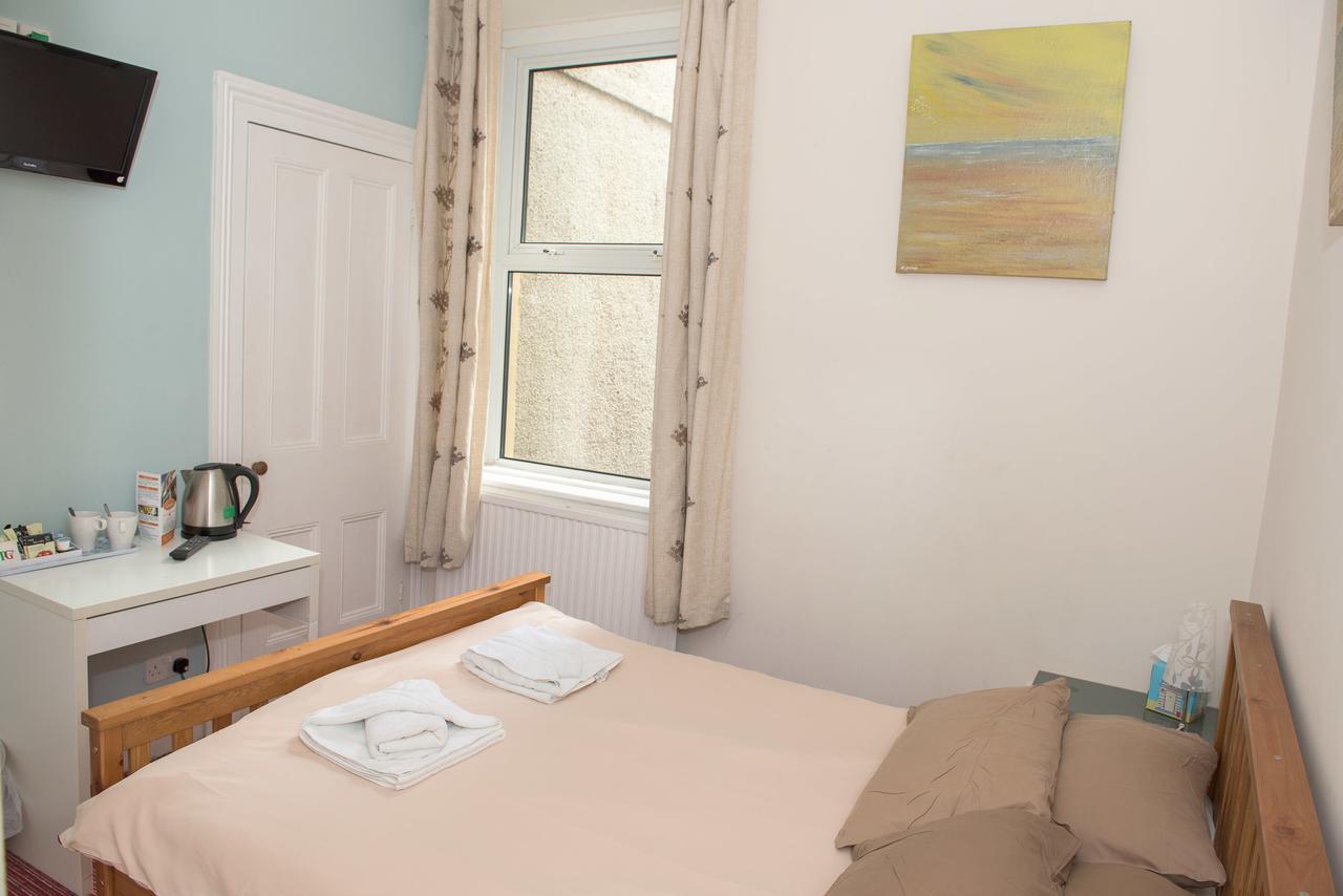 Leonardos Guest House Swansea Exterior photo