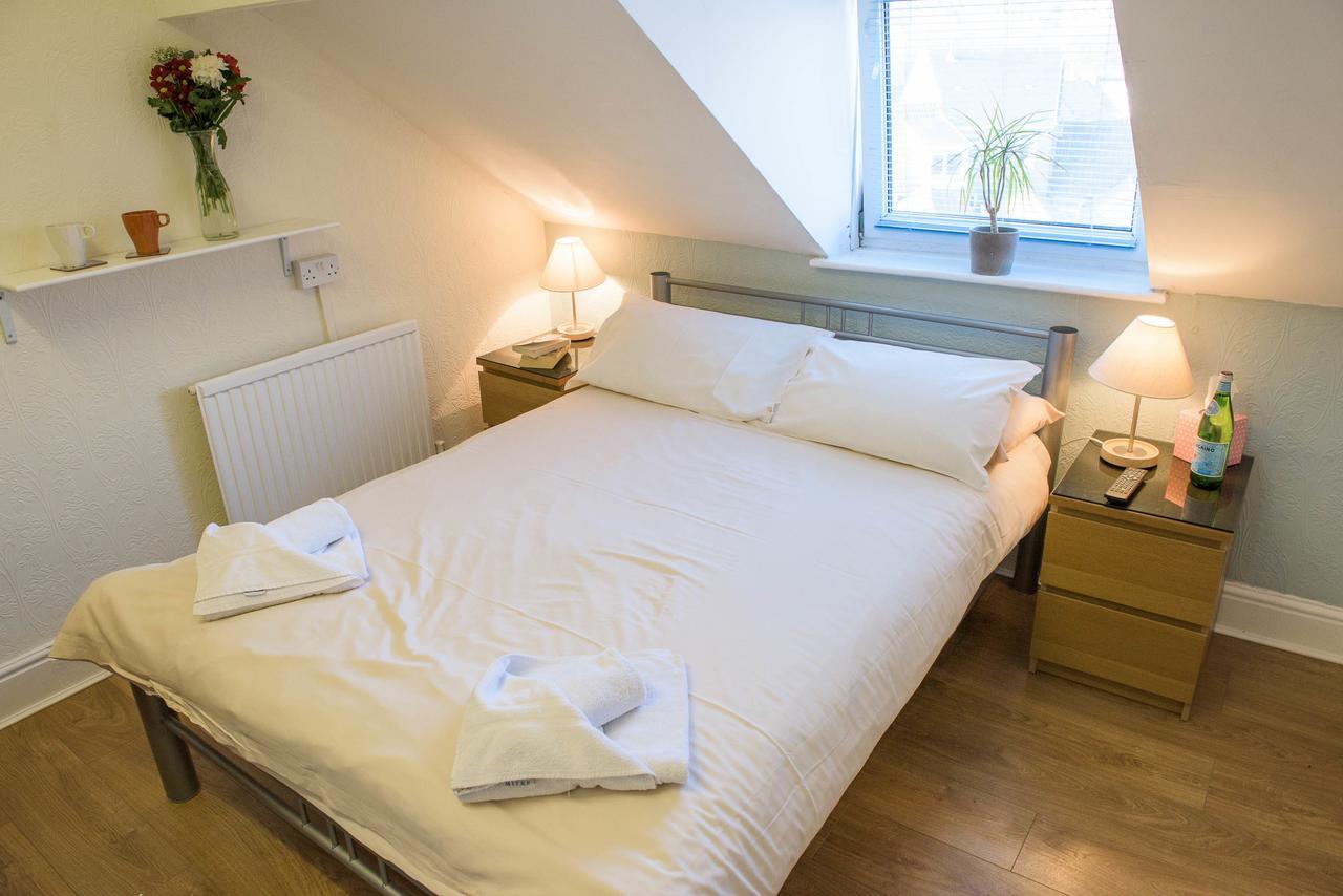 Leonardos Guest House Swansea Exterior photo